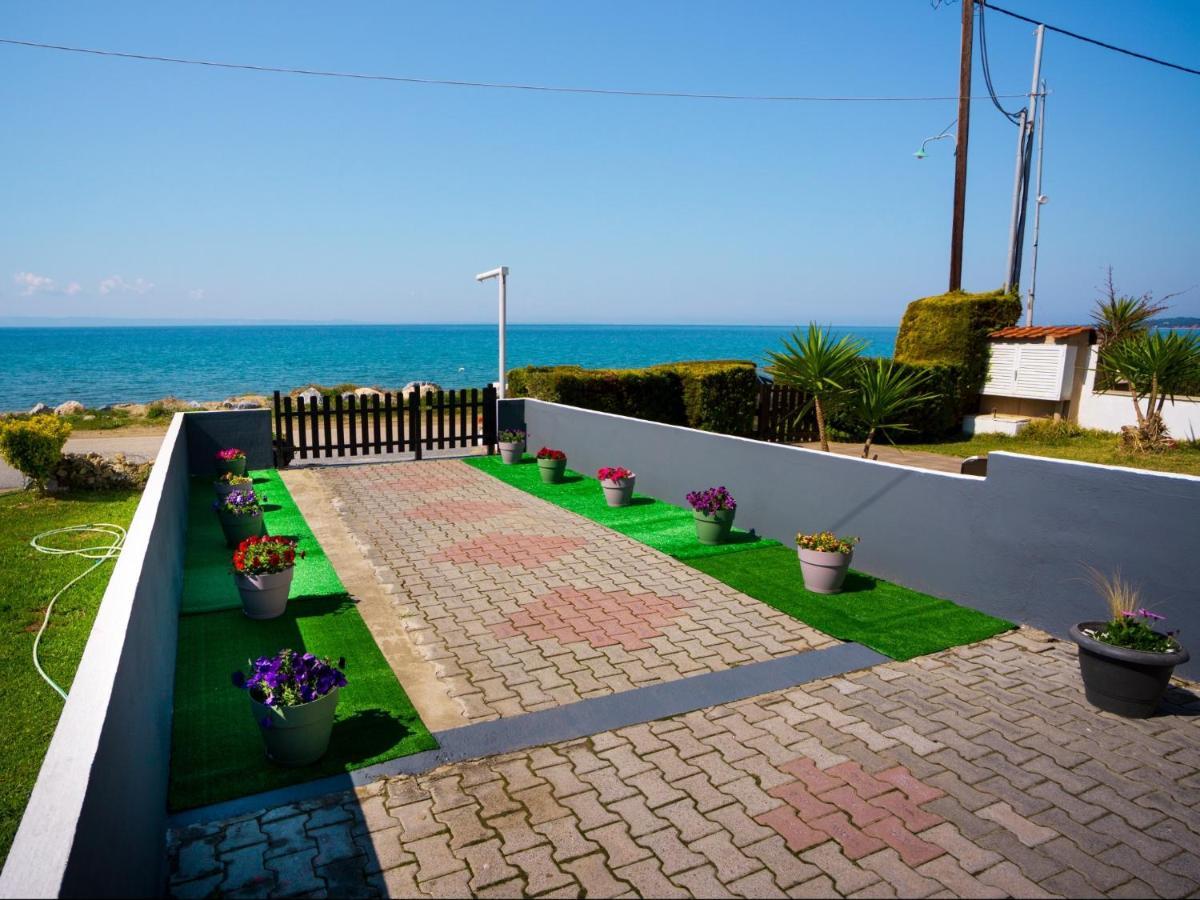 Seashell Luxury Apartment Nikíti Kültér fotó