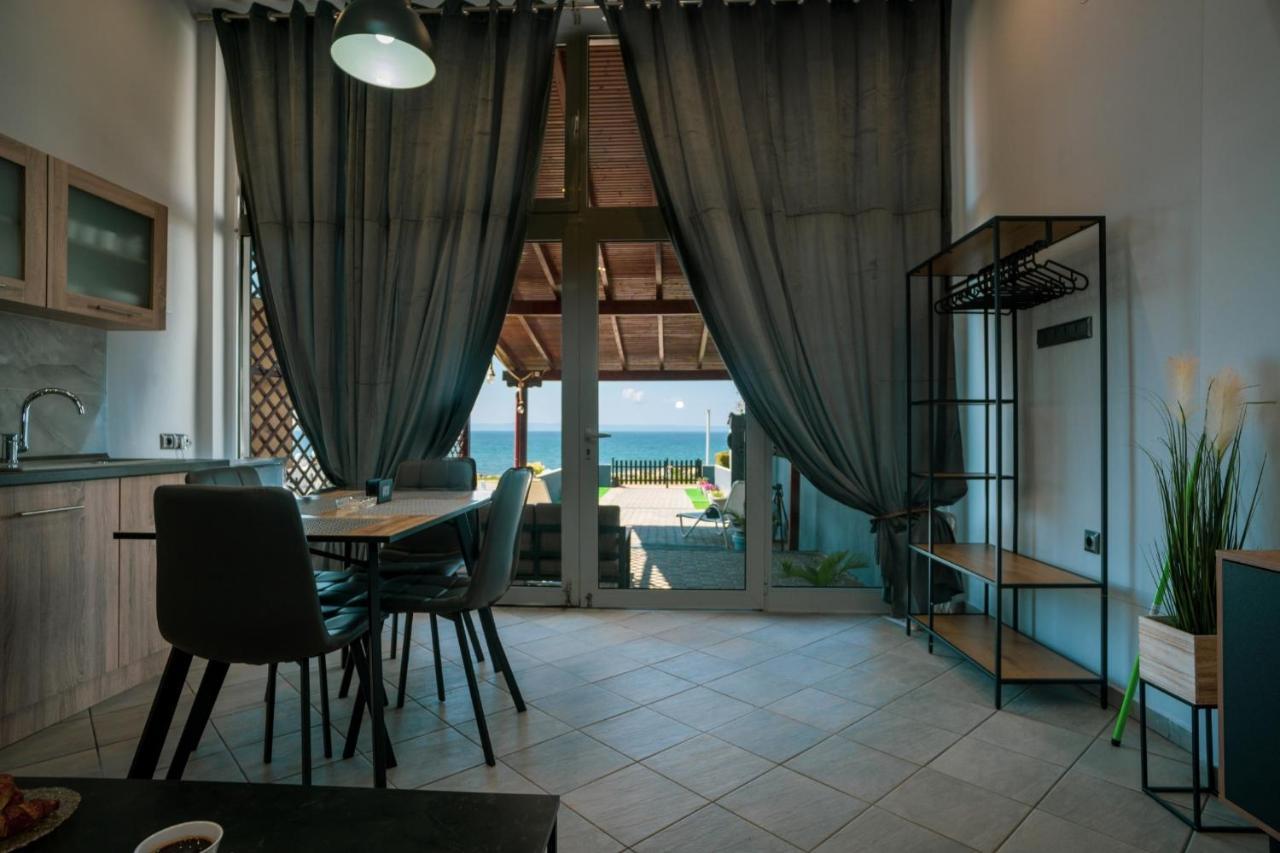 Seashell Luxury Apartment Nikíti Kültér fotó